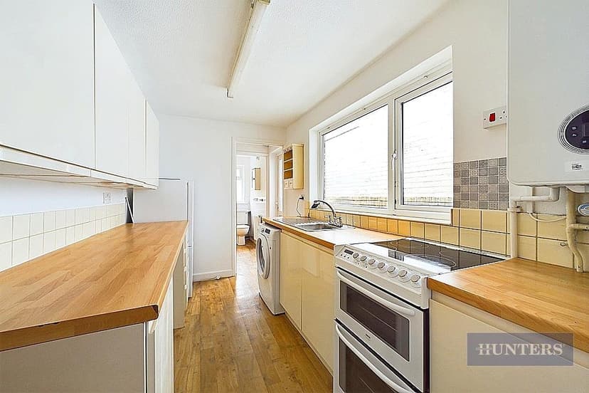 7, Leeson Walk - Image 2