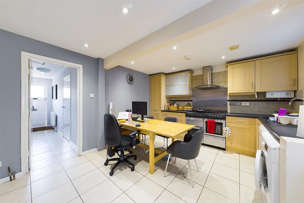Room 2, 31 Ranelagh Gardens