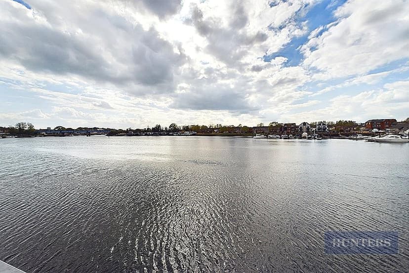 32 Riverdene Place - Image 23