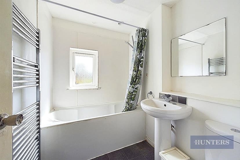 20, Harrow Road - Image 12