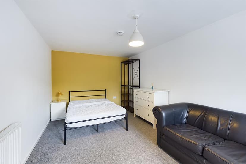 Room 1, 75 Westminster Road - Image 13