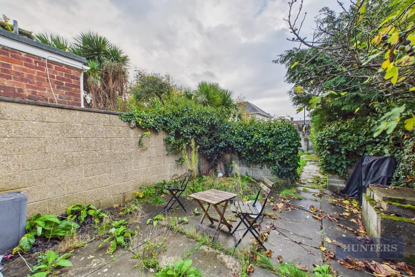 12 Milton Road - Image 14