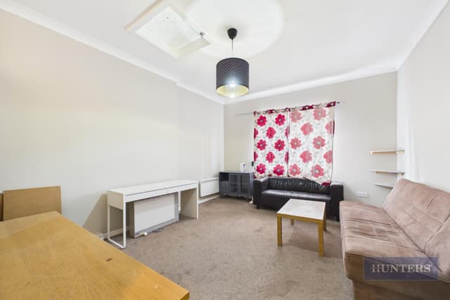 2A Ascupart Street - Image 1