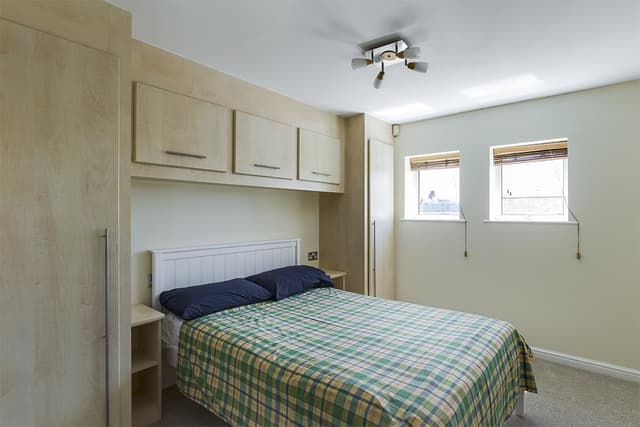 City Court, Flat 36 15 Lower Canal Walk - Image 9