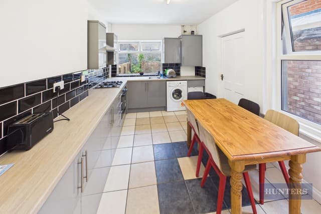 Room 2, 5 Thackeray Road - Image 3