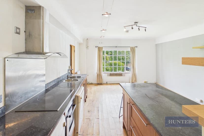 17 Elmfield North - Image 6