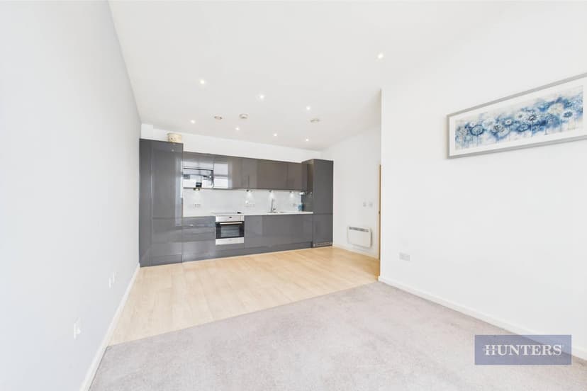 Apartment 1213, Masshouse Plaza - Image 6