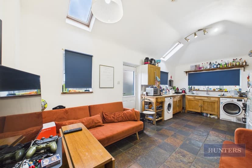 4, Reservoir Retreat - Image 4