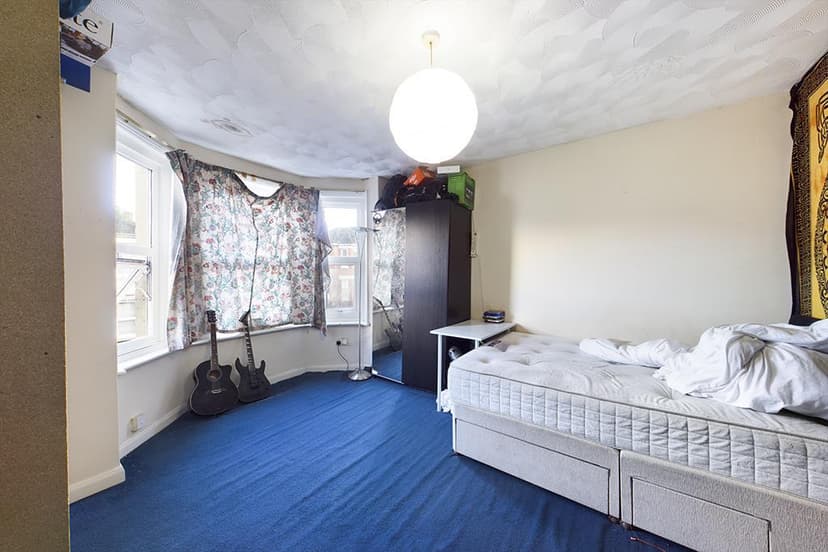 55, Coronation Road - Image 10