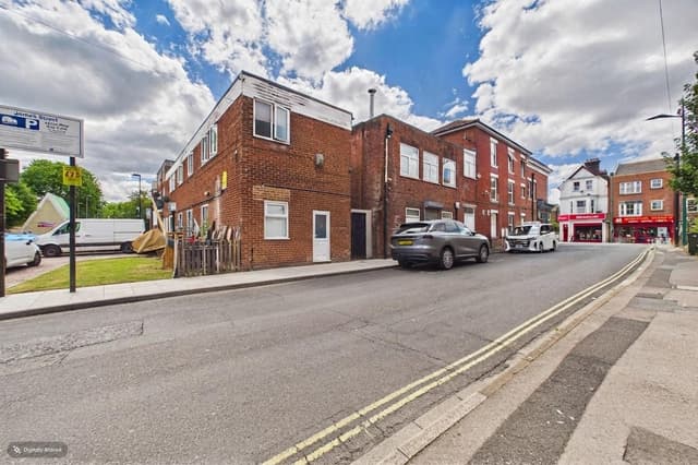 2E Ascupart Street - Image 1
