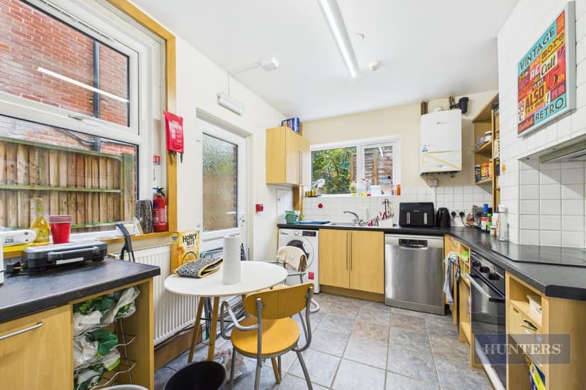 24 Silverdale Road - Image 11