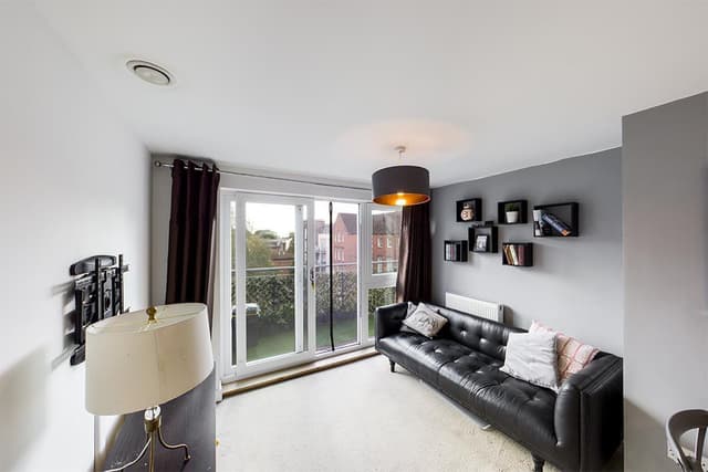 55, Roman Way - Image 4