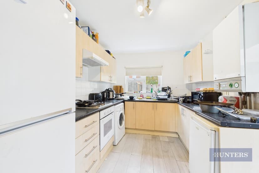 13 Milton Road - Image 2