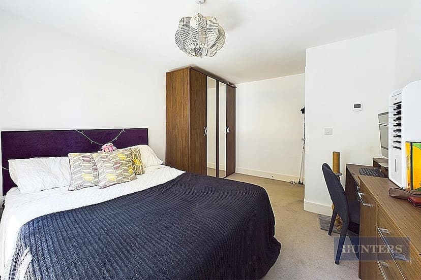 Flat 6, Chantry House Albert Road North - Image 4