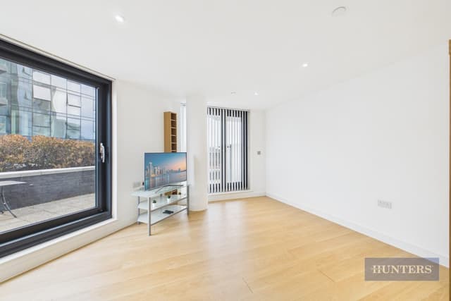 7 The Moresby Tower Ocean Way - Image 3