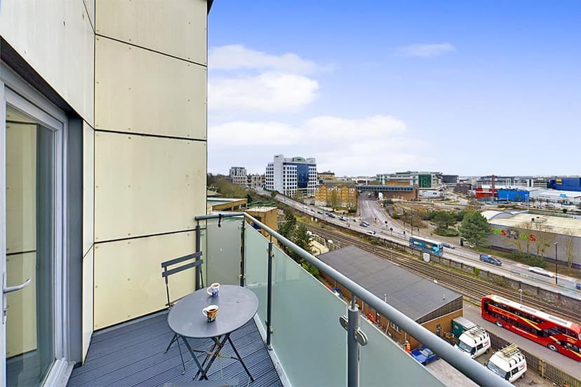 73, Gleave Road - Image 3