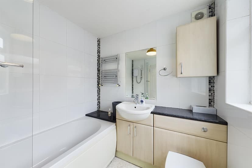 Room 1, 75 Westminster Road - Image 7