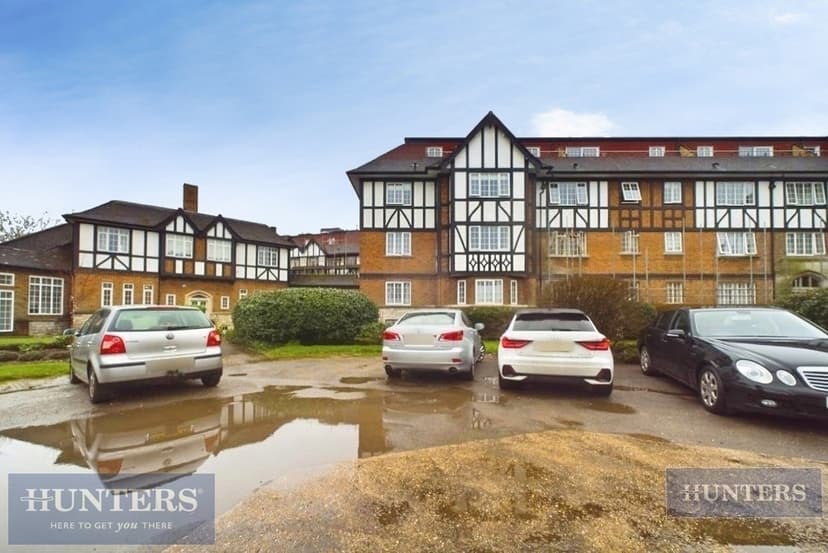 17 Elmfield North - Image 2