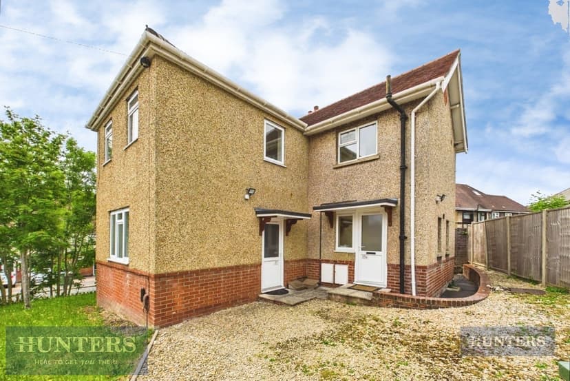 35a Lobelia Road - Image 1