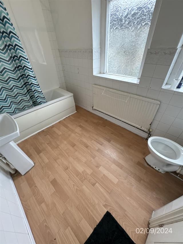 2 Clun Terrace - Image 11