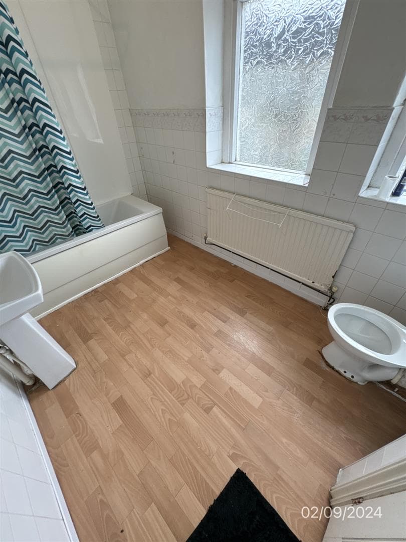 2 Clun Terrace - Image 11