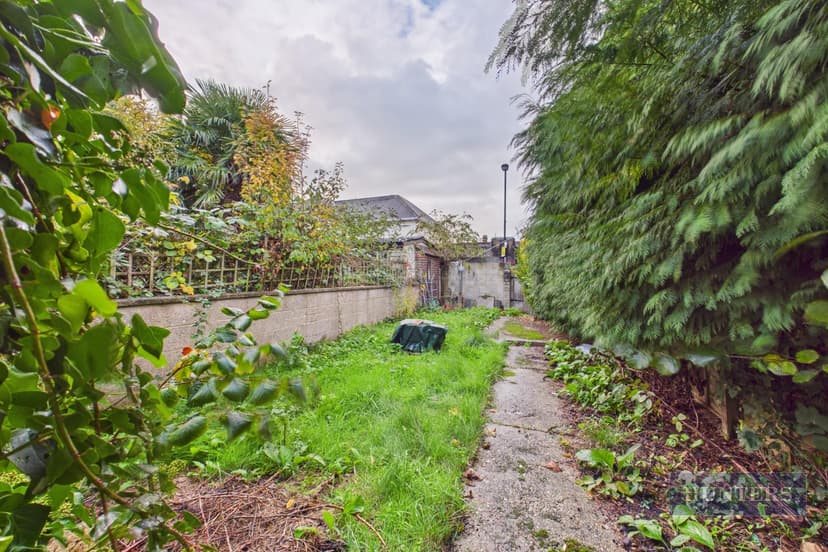 12 Milton Road - Image 15