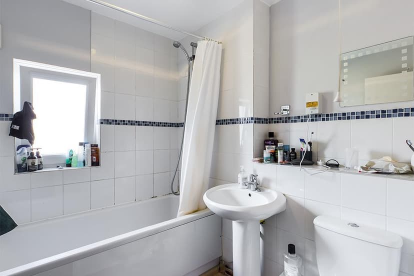 Room 3, 25 Ranelagh Gardens - Image 6