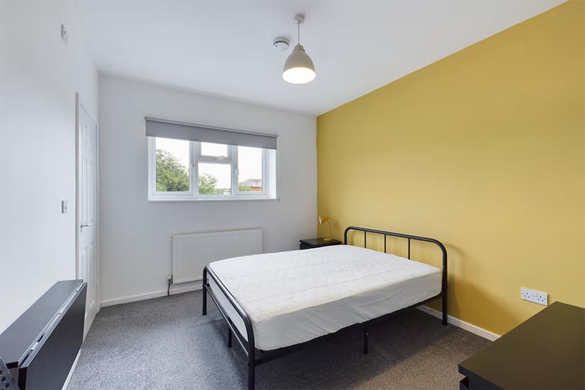 Room 1, 75 Westminster Road - Image 12