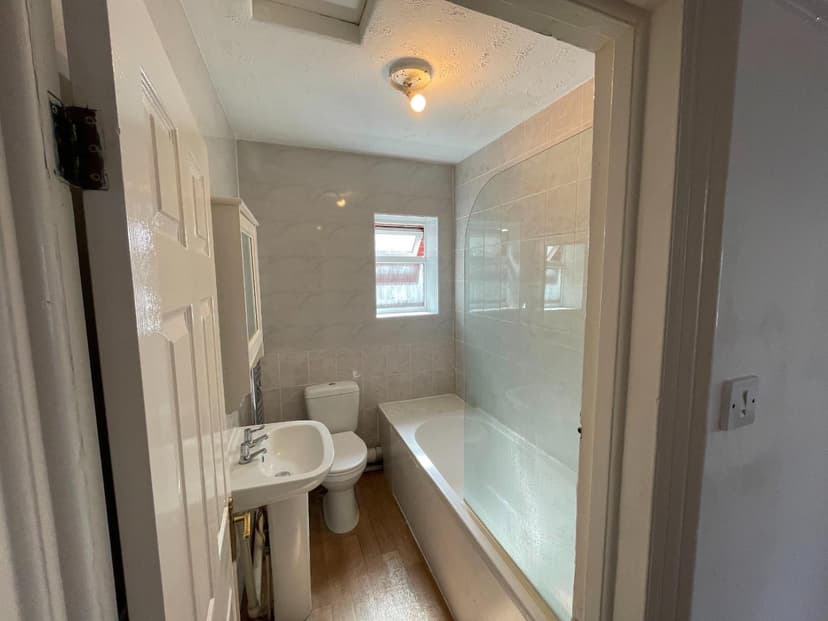 131, Dawlish Road - Image 11