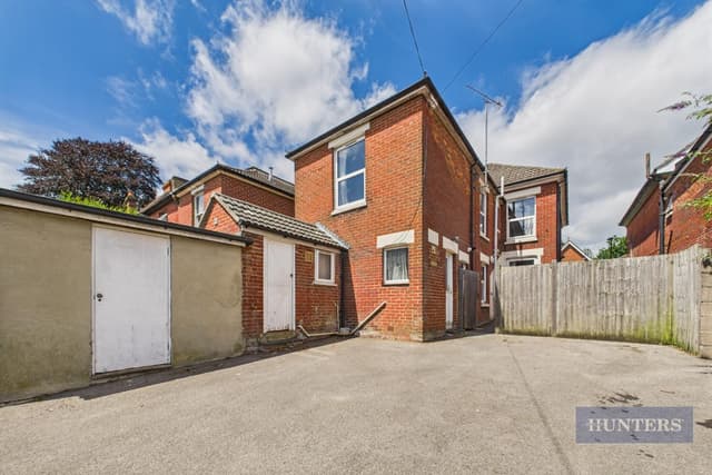 Room 3, 75 Westminster Road - Image 12