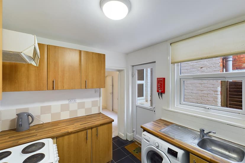 30 Highcrown Street - Image 2
