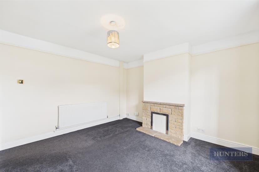 84, Gleave Road - Image 2