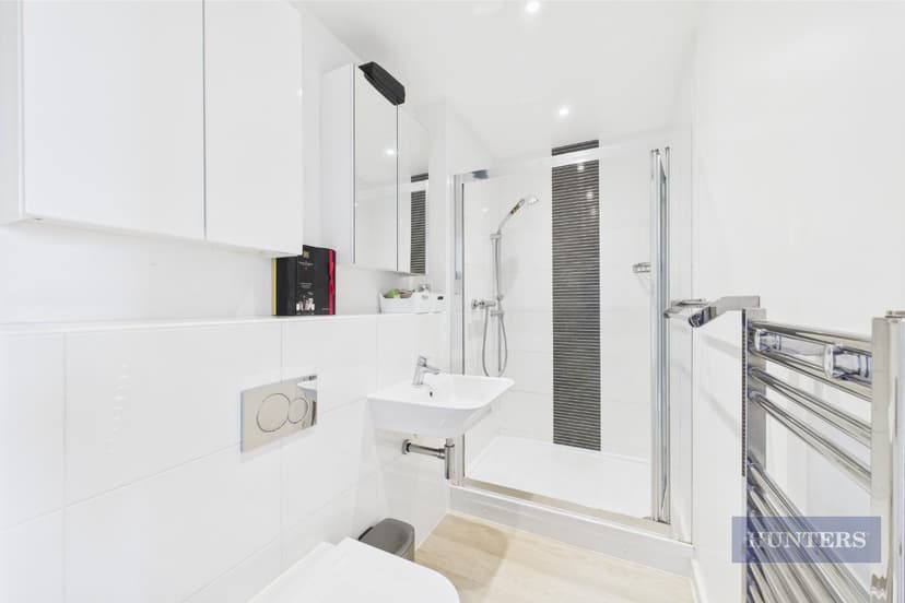 Apartment 1213, Masshouse Plaza - Image 9