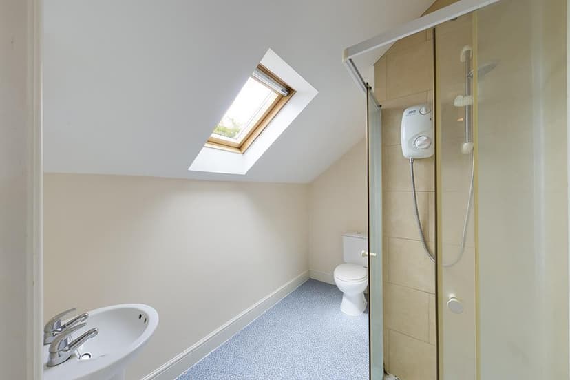 Room 7 67 Arthur Road - Image 3
