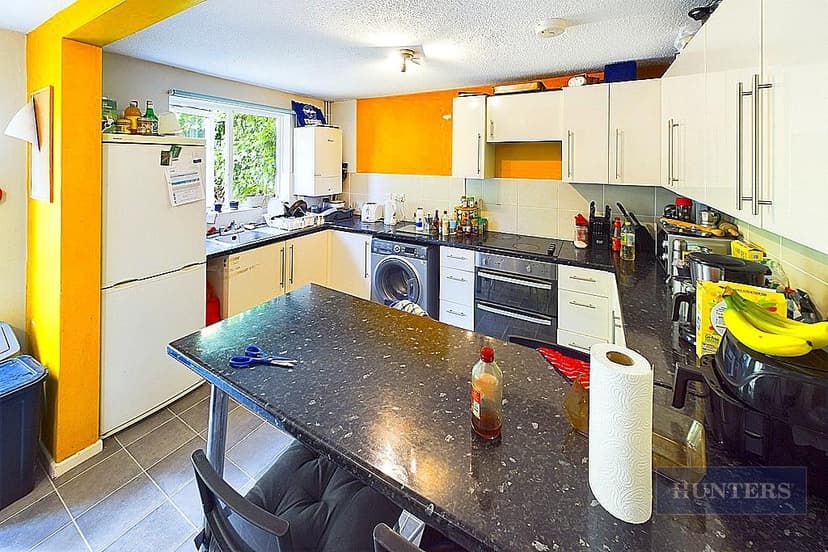 Room 4, 30 Ranelagh Gardens - Image 2