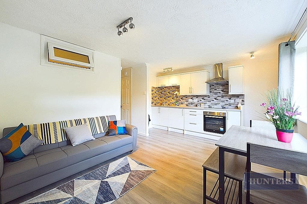 Flat 5 Duncan Court, Anson Drive