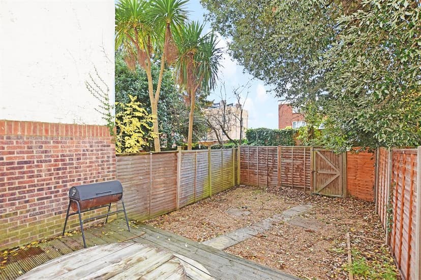 20, Harrow Road - Image 2