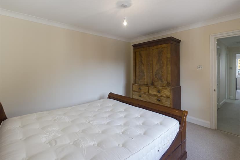 55, Hubert Road - Image 9