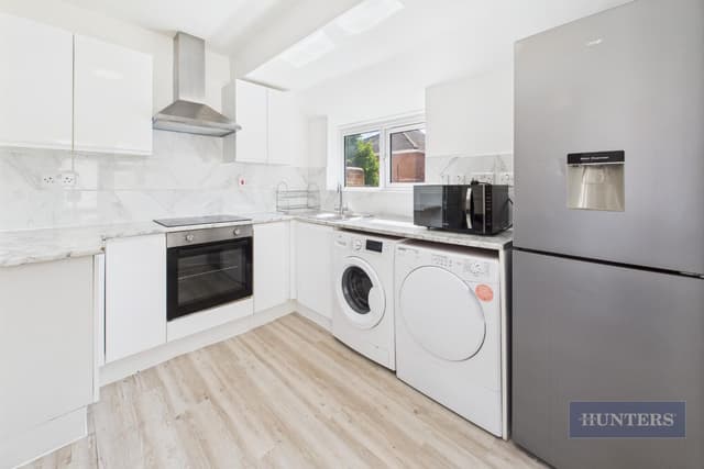 Room 4, 75 Westminster Road - Image 2