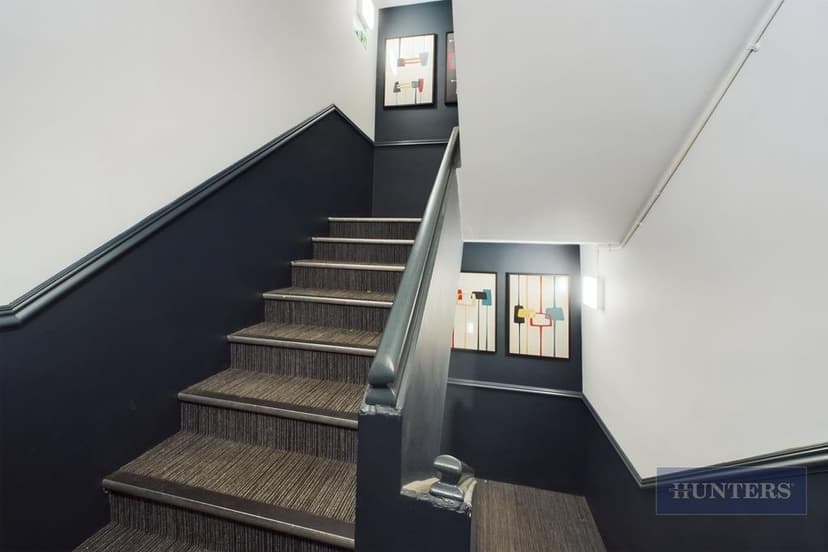 17 Elmfield North - Image 11