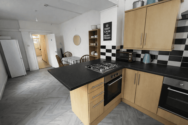 54 Llantrisant Street - Image 6