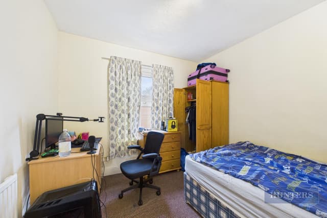 25a Newcombe Road - Image 6