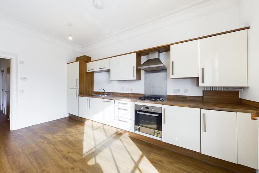 146, Bournbrook Road - Image 4