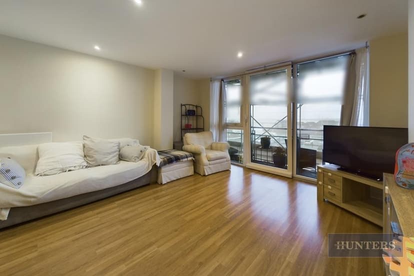 Apartment 1113, Masshouse Plaza - Image 2