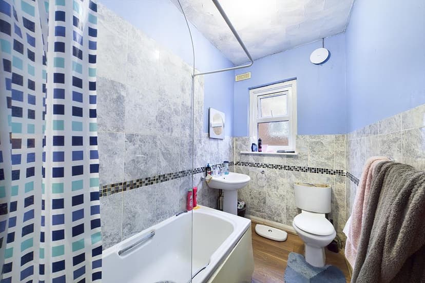 55, Coronation Road - Image 8