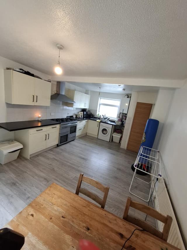3 Ellesmere Court - Image 4