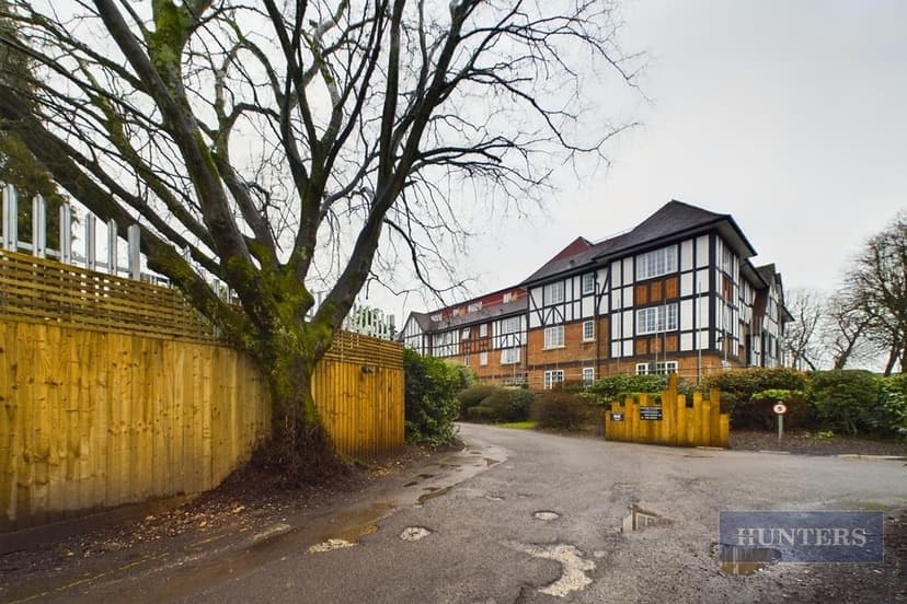 17 Elmfield North - Image 14