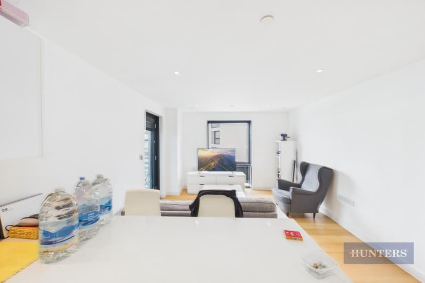 52 The Moresby Tower, Admirals Quay Ocean Way - Image 5