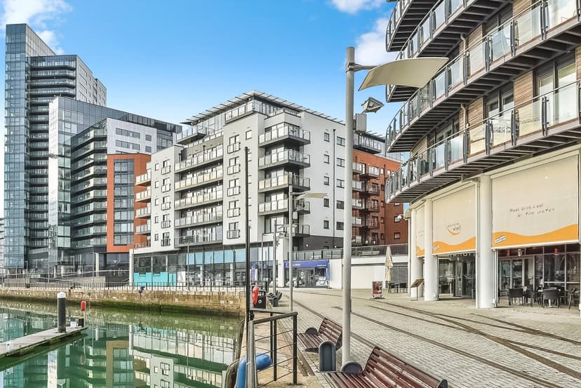 Summerfield Crescent - Image 1