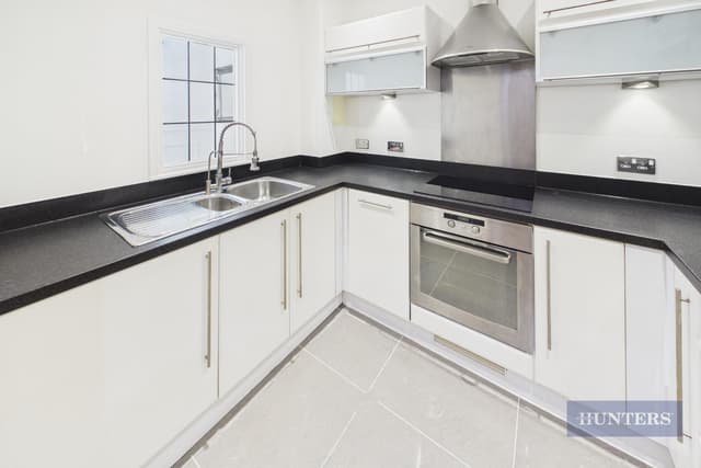 Flat 151, Oceana Boulevard Orchard Place - Image 4
